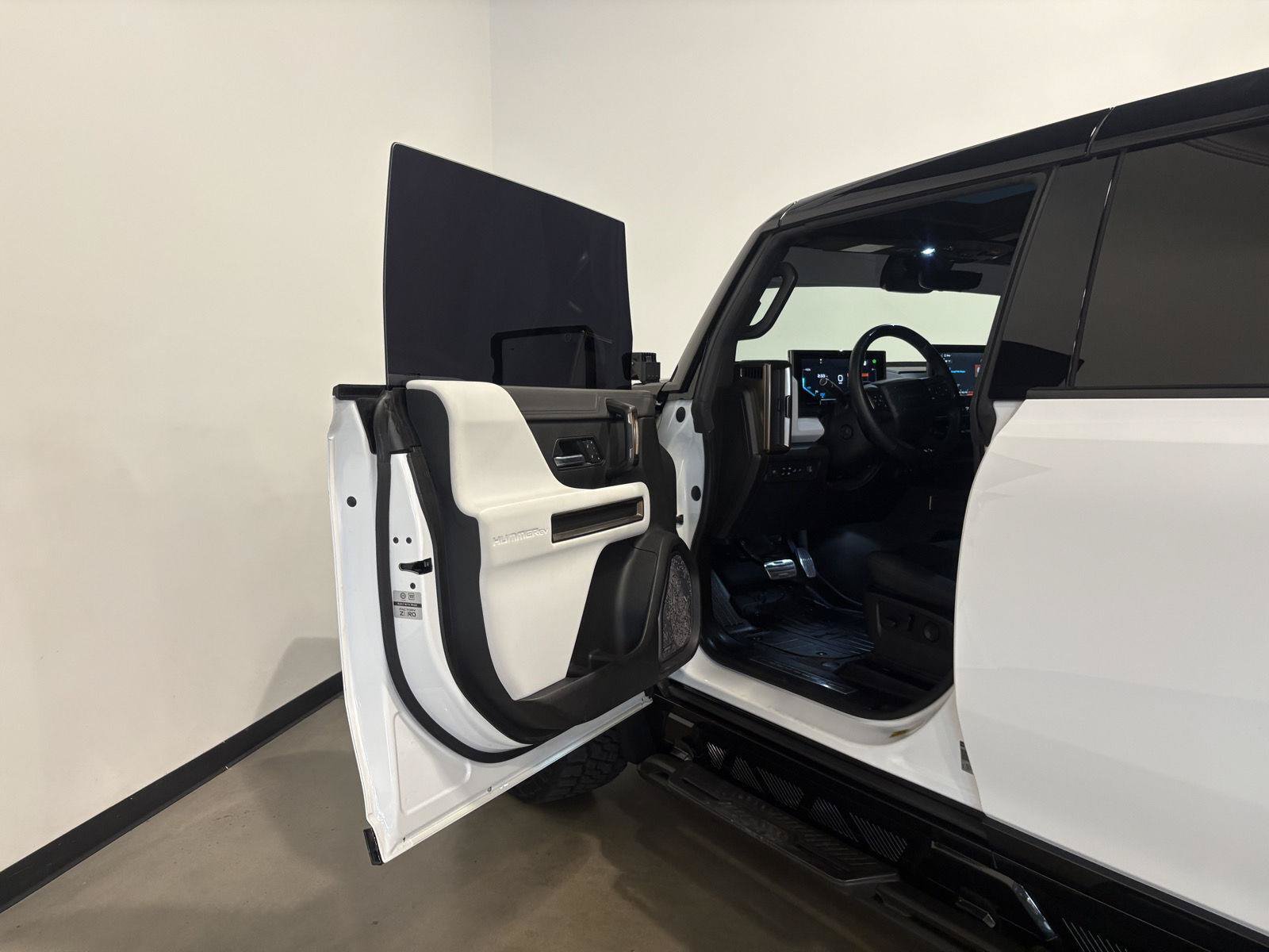 Used 2022 GMC Hummer EV Edition 1 w/ LPO, Illumination Package AWD/4WD image 10