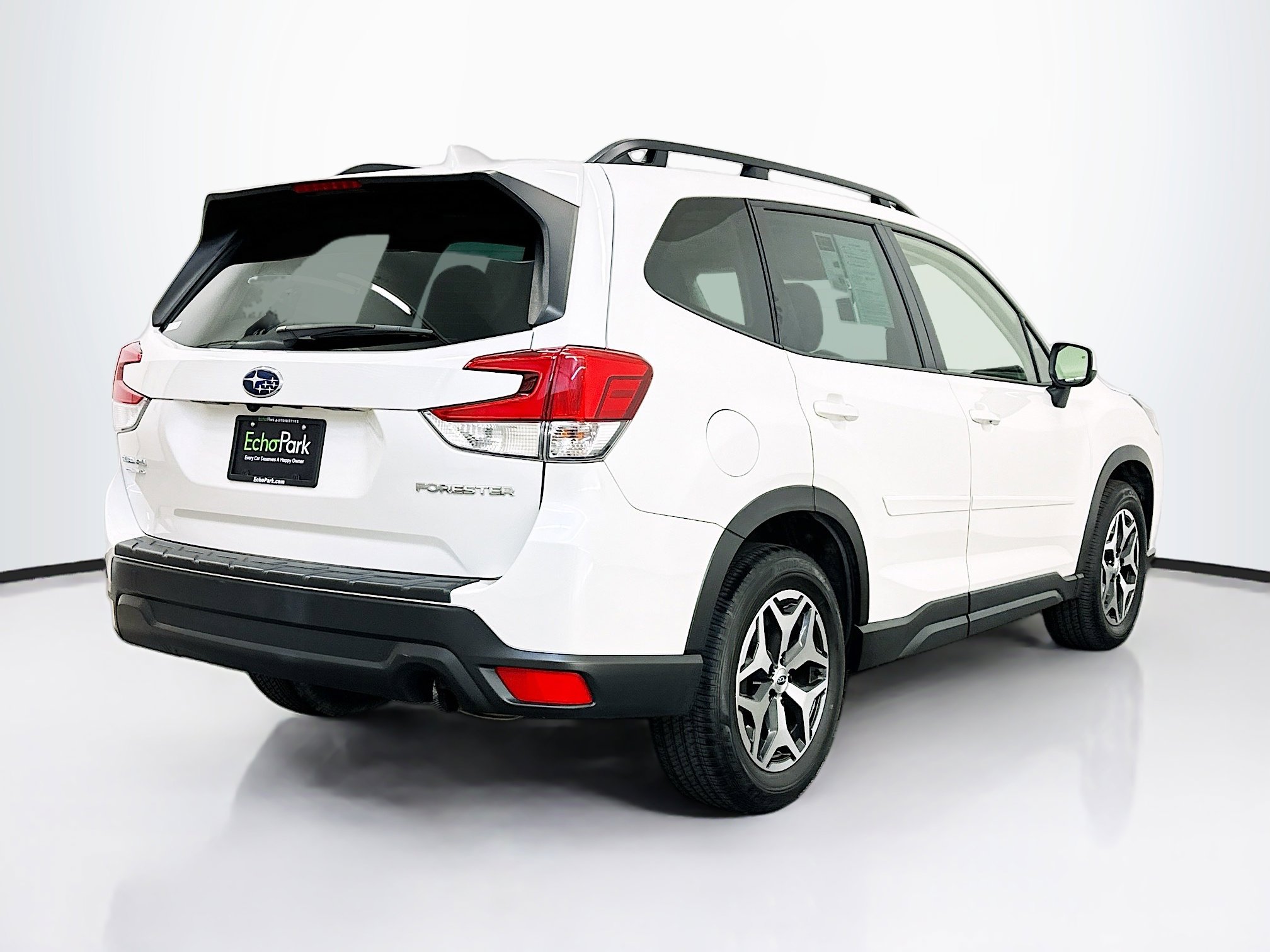 Used 2023 Subaru Forester Premium image 9