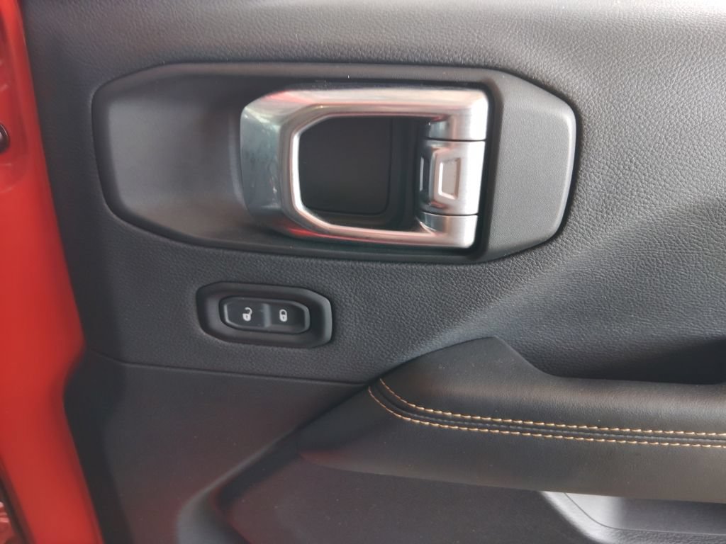 Used 2025 Jeep Gladiator Sport AWD/4WD image 12
