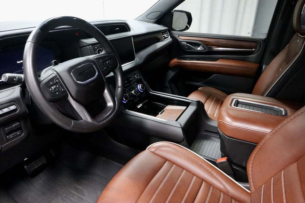 Used 2024 GMC Yukon XL Denali Ultimate image 31
