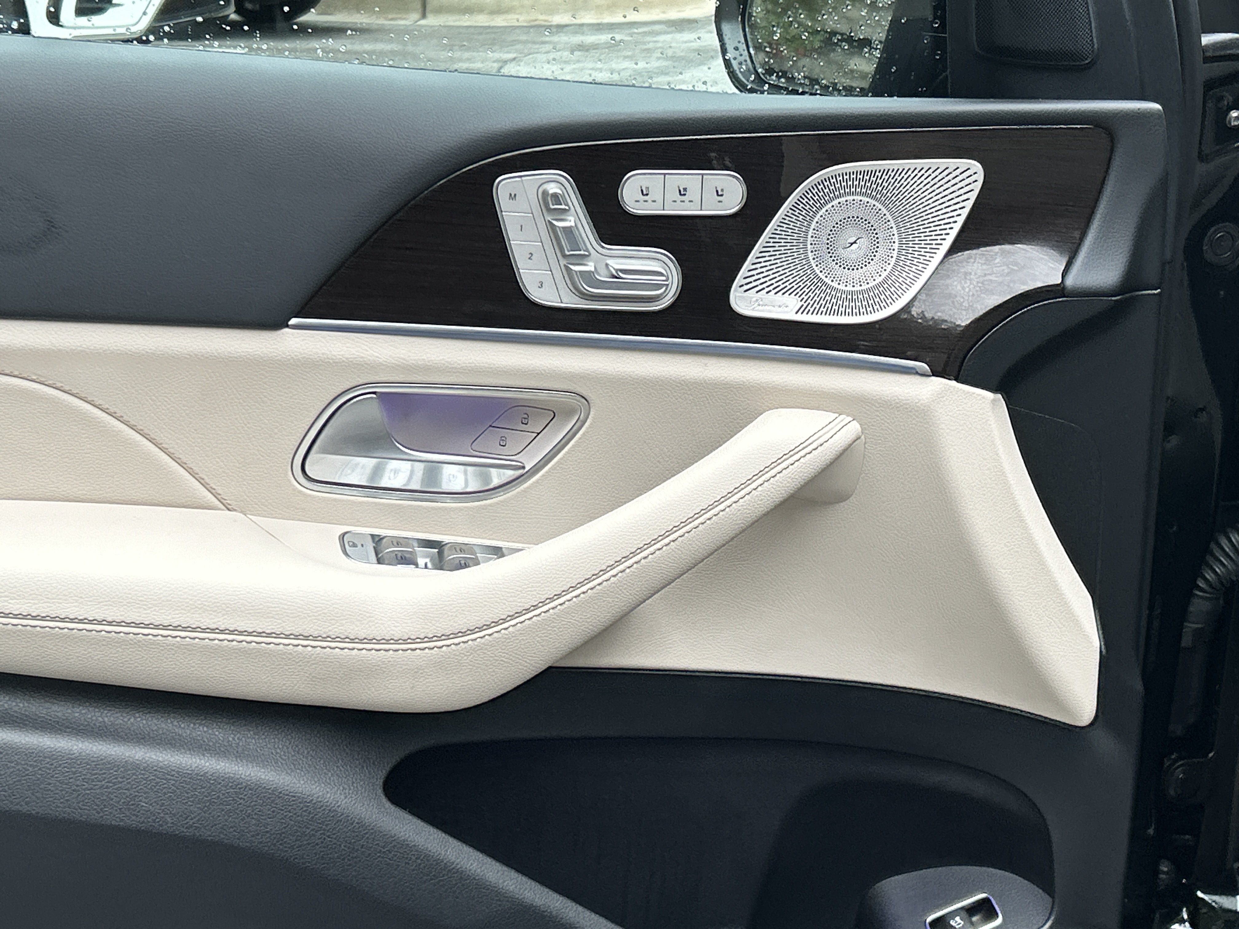 Certified 2025 Mercedes-Benz GLS 580 4MATIC image 24