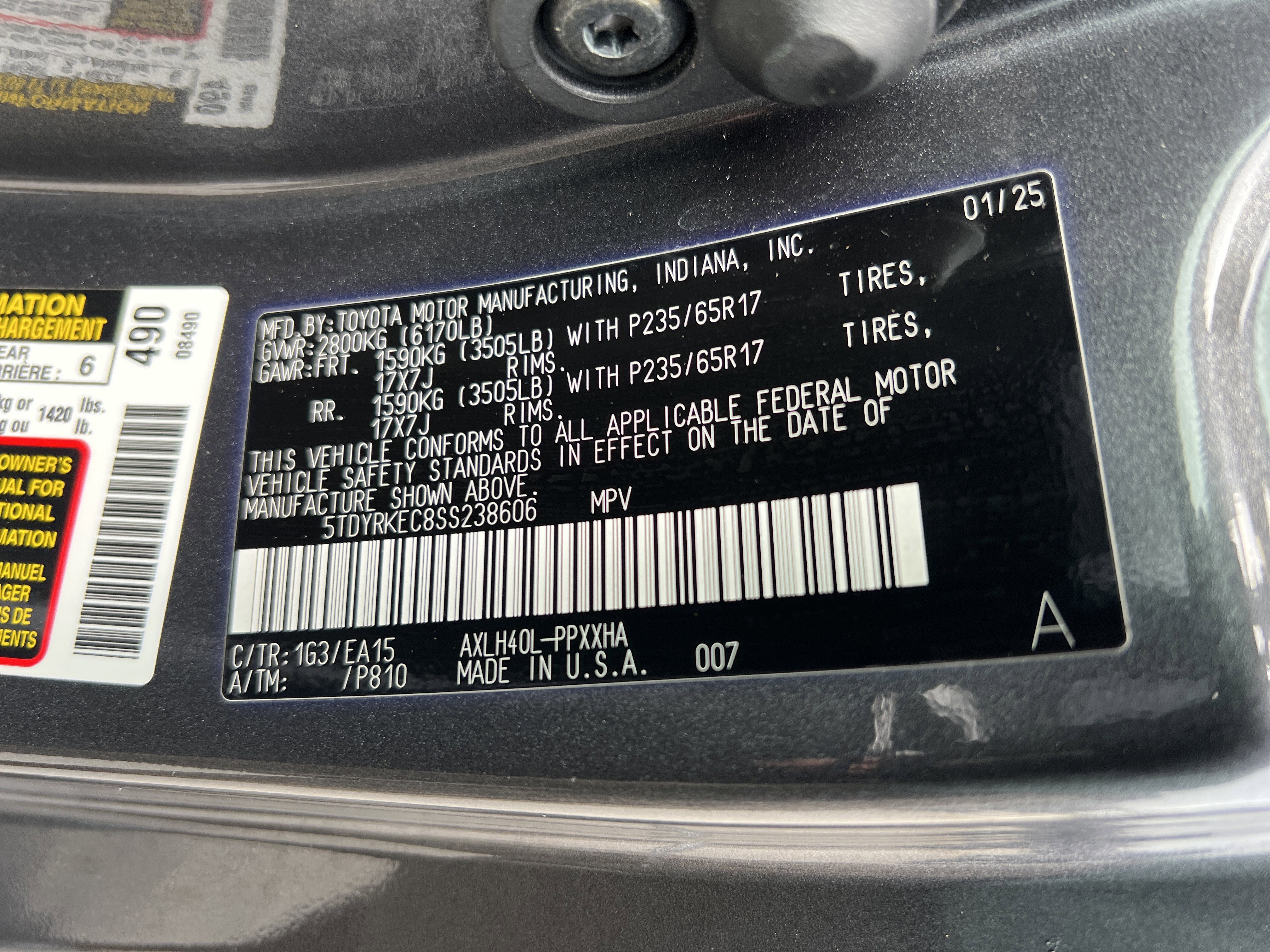 Certified 2025 Toyota Sienna XLE FWD image 37