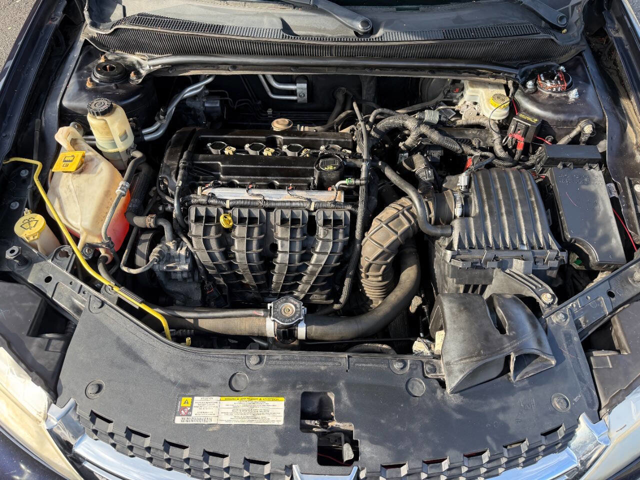 Used 2012 Dodge Avenger SXT FWD image 28