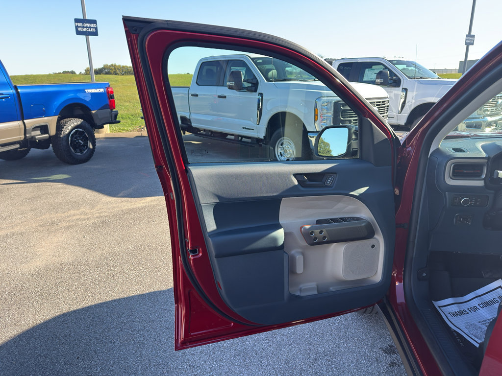 New 2025 Ford Maverick Lariat w/ 4K Tow Package image 16