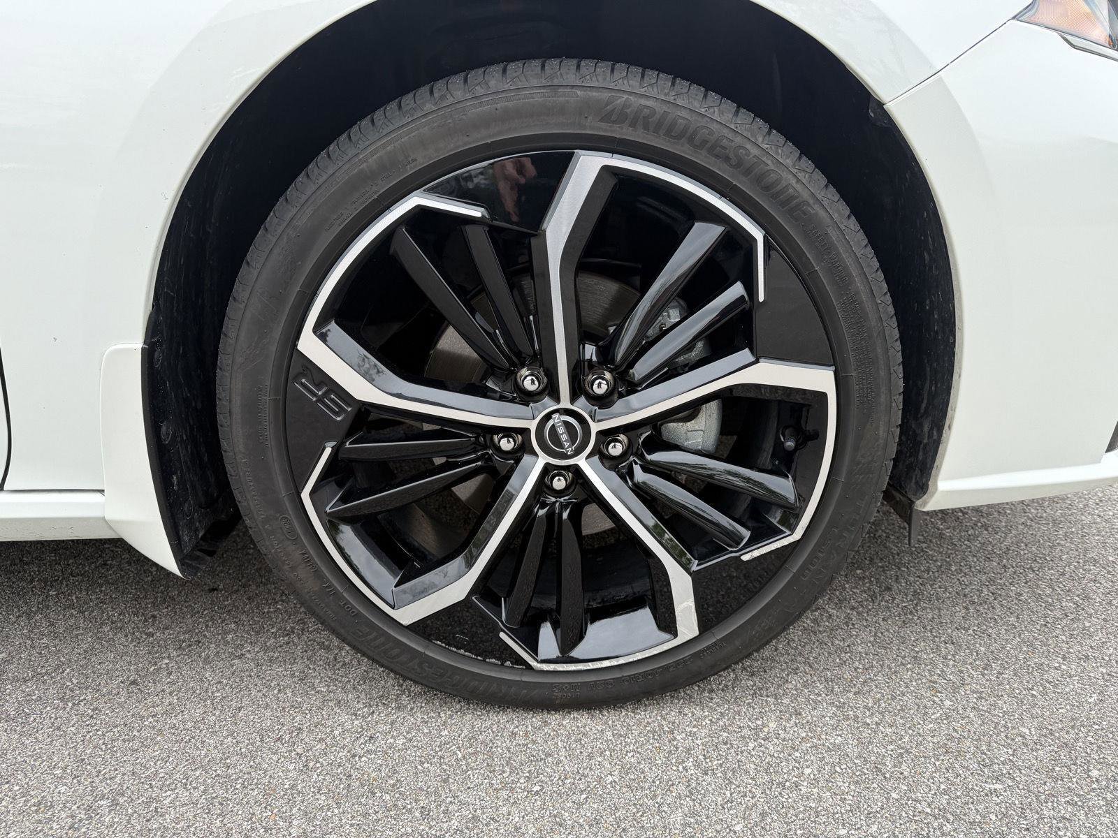 Used 2023 Nissan Altima 2.5 SR FWD image 14