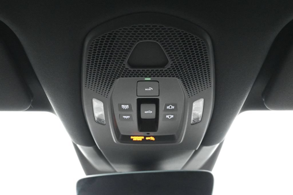 Certified 2026 Porsche Cayenne AWD/4WD image 23