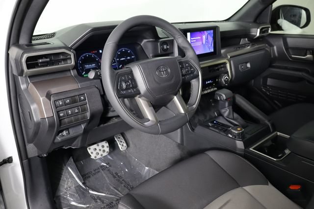 Used 2025 Toyota Tacoma TRD Sport AWD/4WD image 24