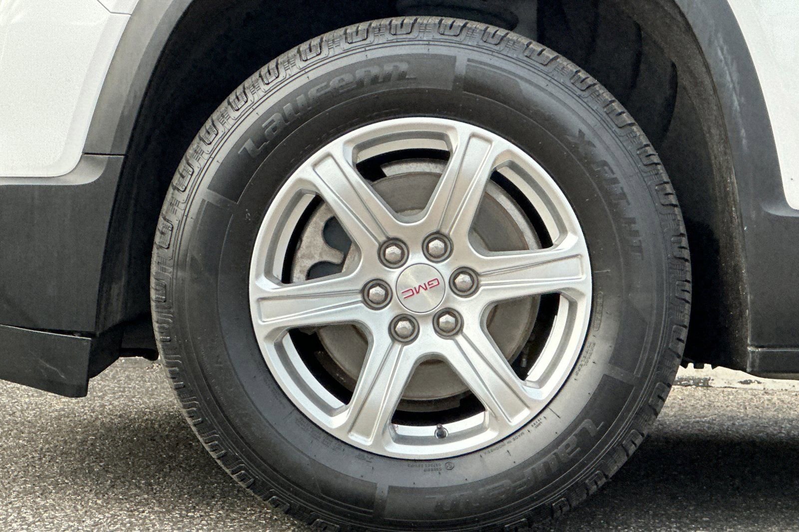 Used 2019 GMC Acadia SLE w/ LPO, Cargo Package image 28