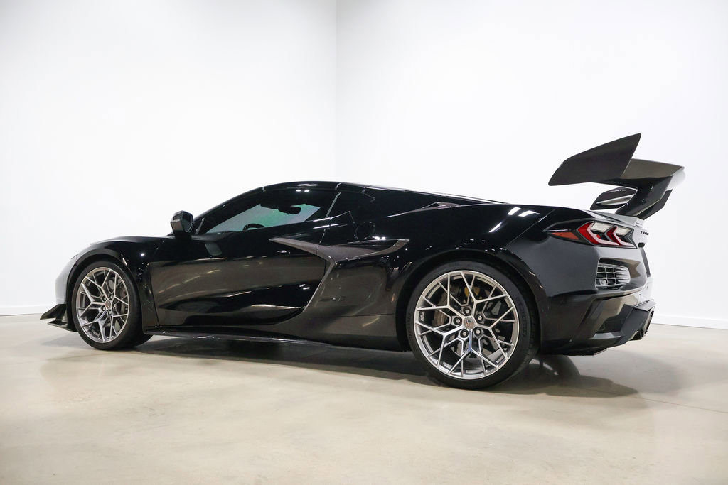 Used 2026 Chevrolet Corvette ZR1 w/ ZR1 Carbon Fiber Aero Package image 21