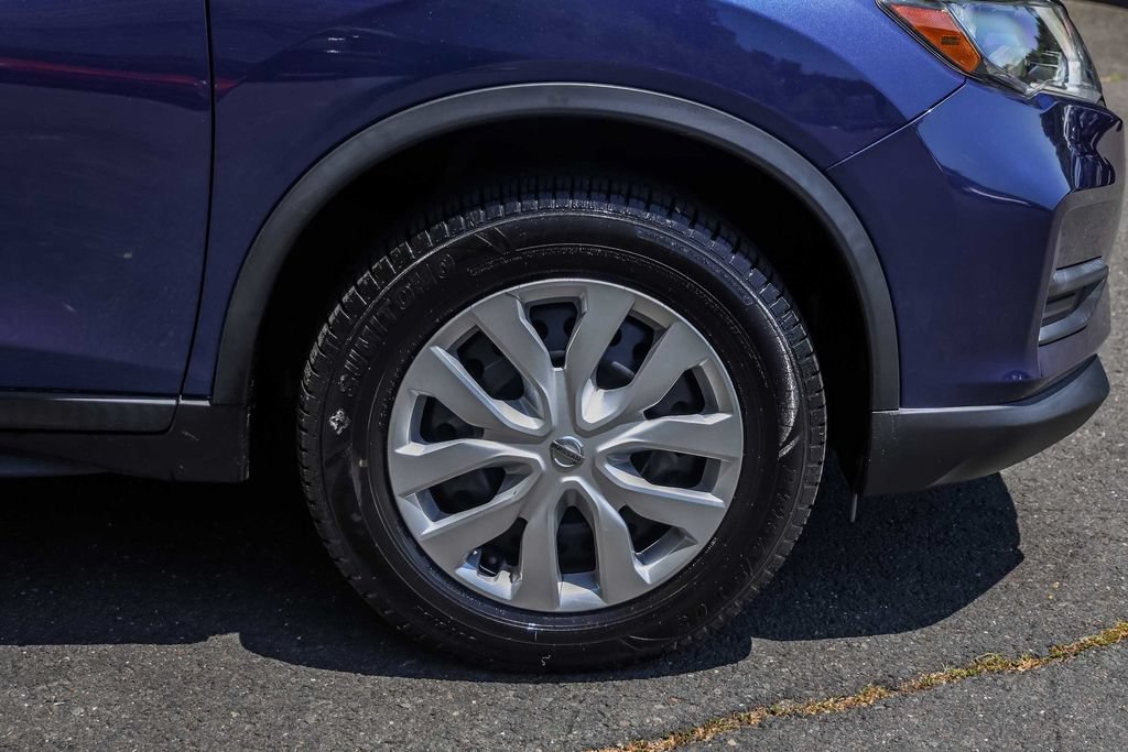 Used 2019 Nissan Rogue S AWD/4WD image 7