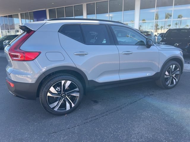New 2026 Volvo XC40 B5 Ultra w/ Climate Package AWD/4WD image 4