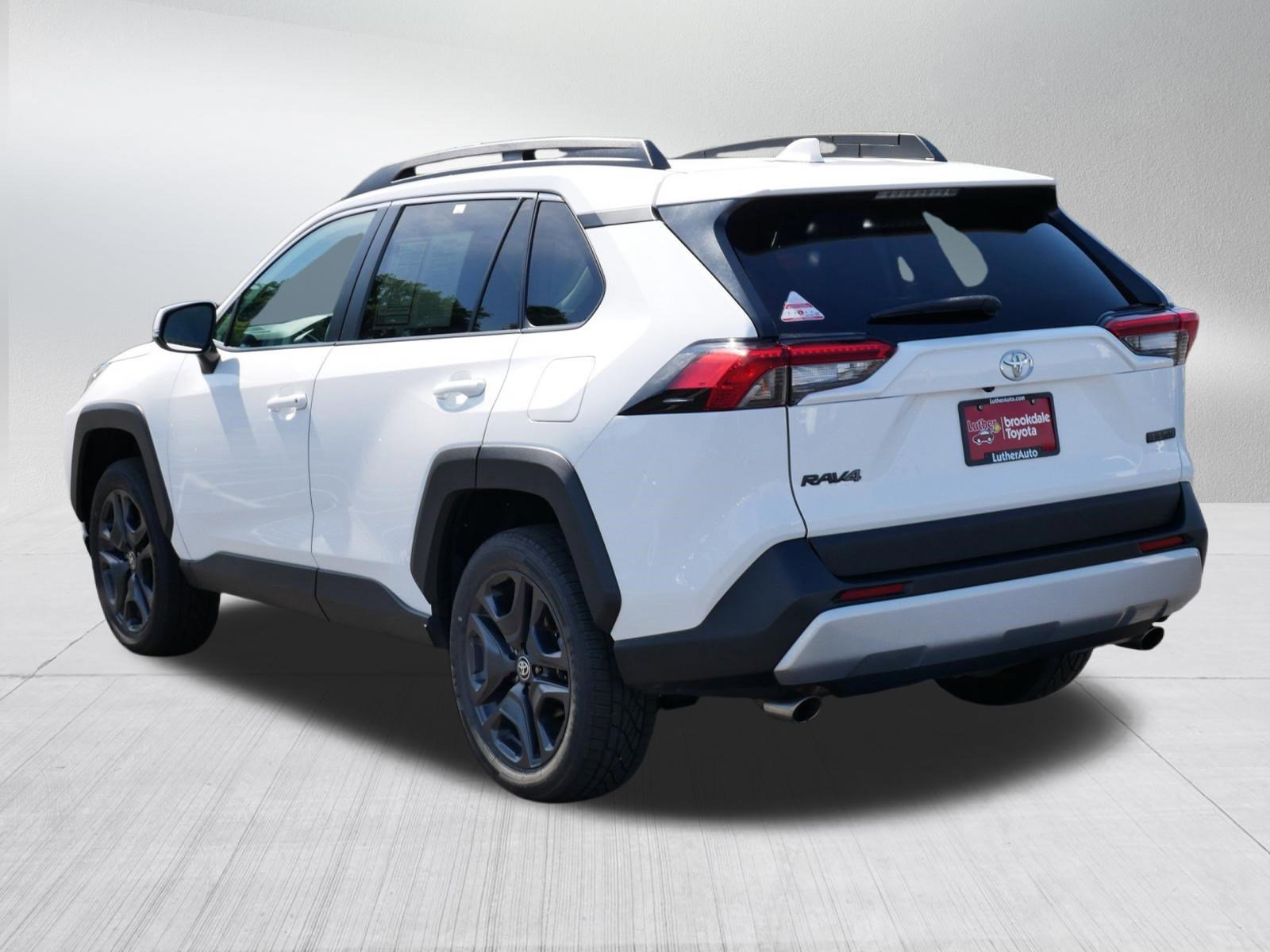 Certified 2024 Toyota RAV4 Adventure AWD/4WD image 5