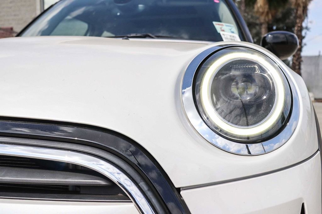 Used 2023 MINI Cooper 4-Door Hardtop FWD image 11
