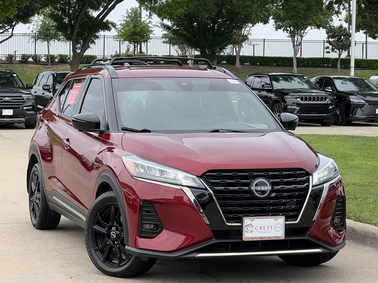 Used 2023 Nissan Kicks SR w/ SR Premium Package image 2