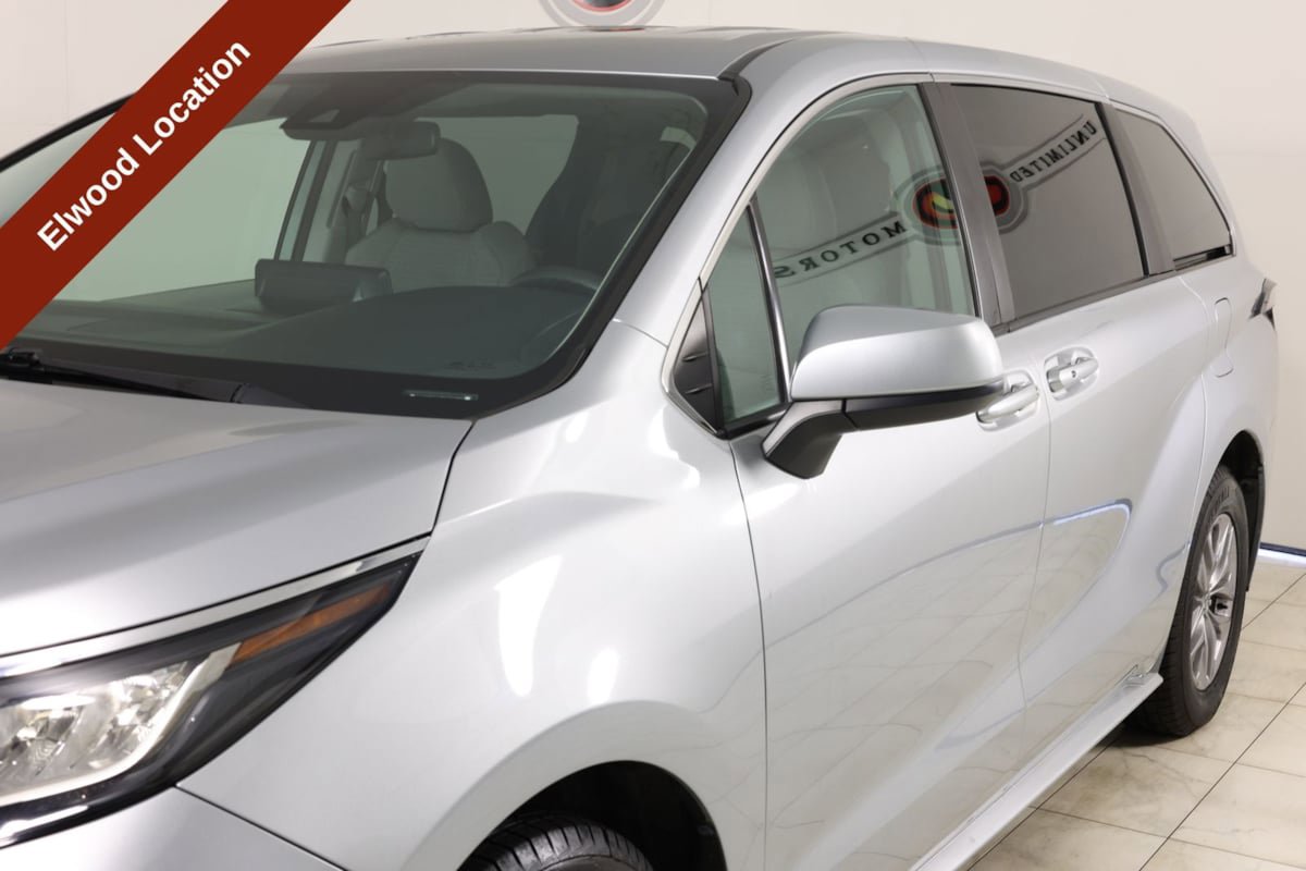 Used 2022 Toyota Sienna LE FWD image 43