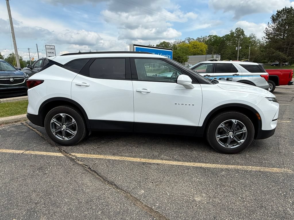 Certified 2024 Chevrolet Blazer LT w/ Convenience Package FWD image 7