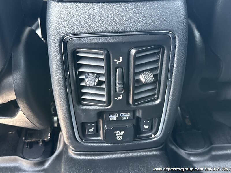 Used 2017 Jeep Grand Cherokee Limited AWD/4WD image 19