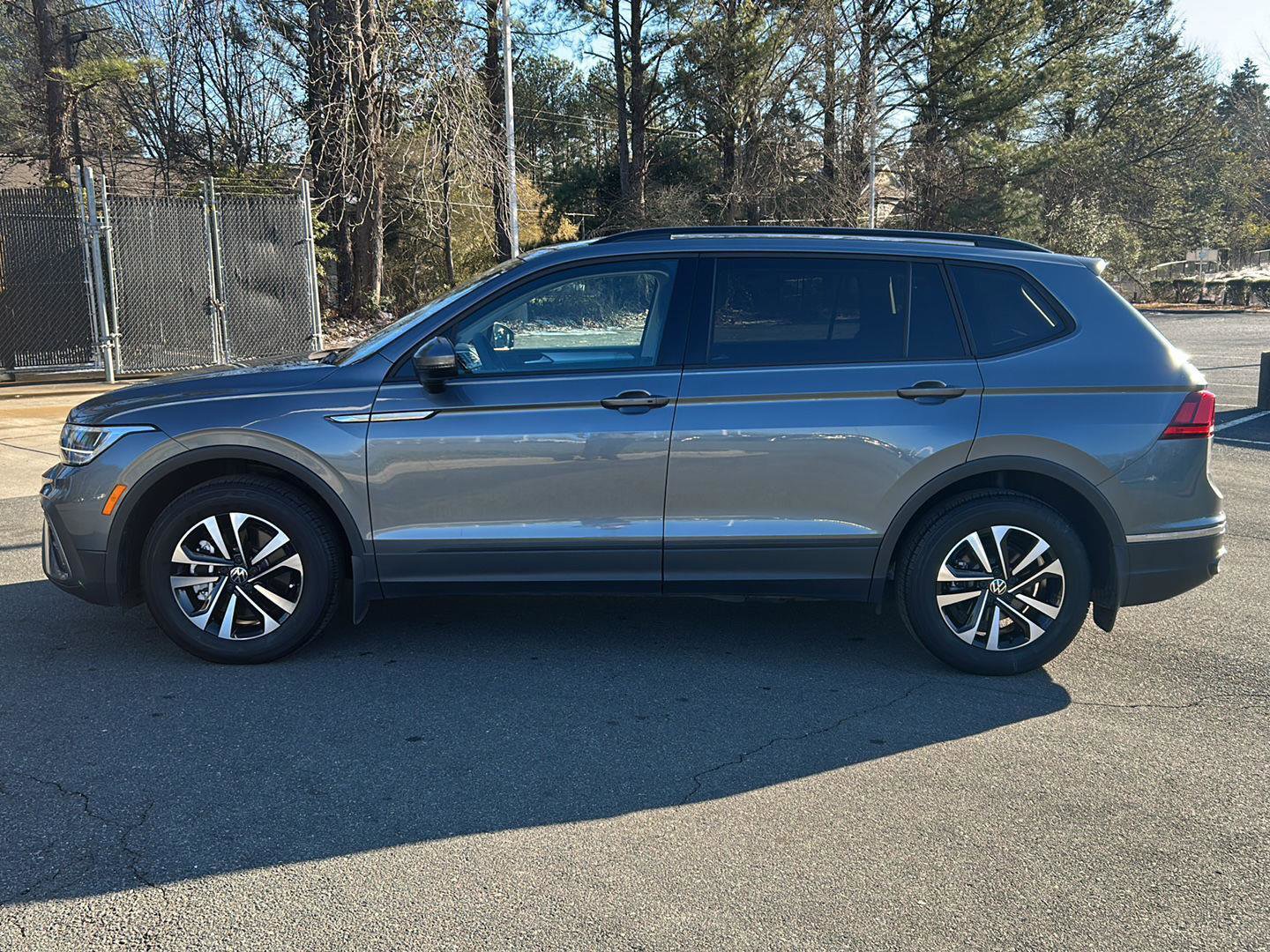 Used 2023 Volkswagen Tiguan S image 4