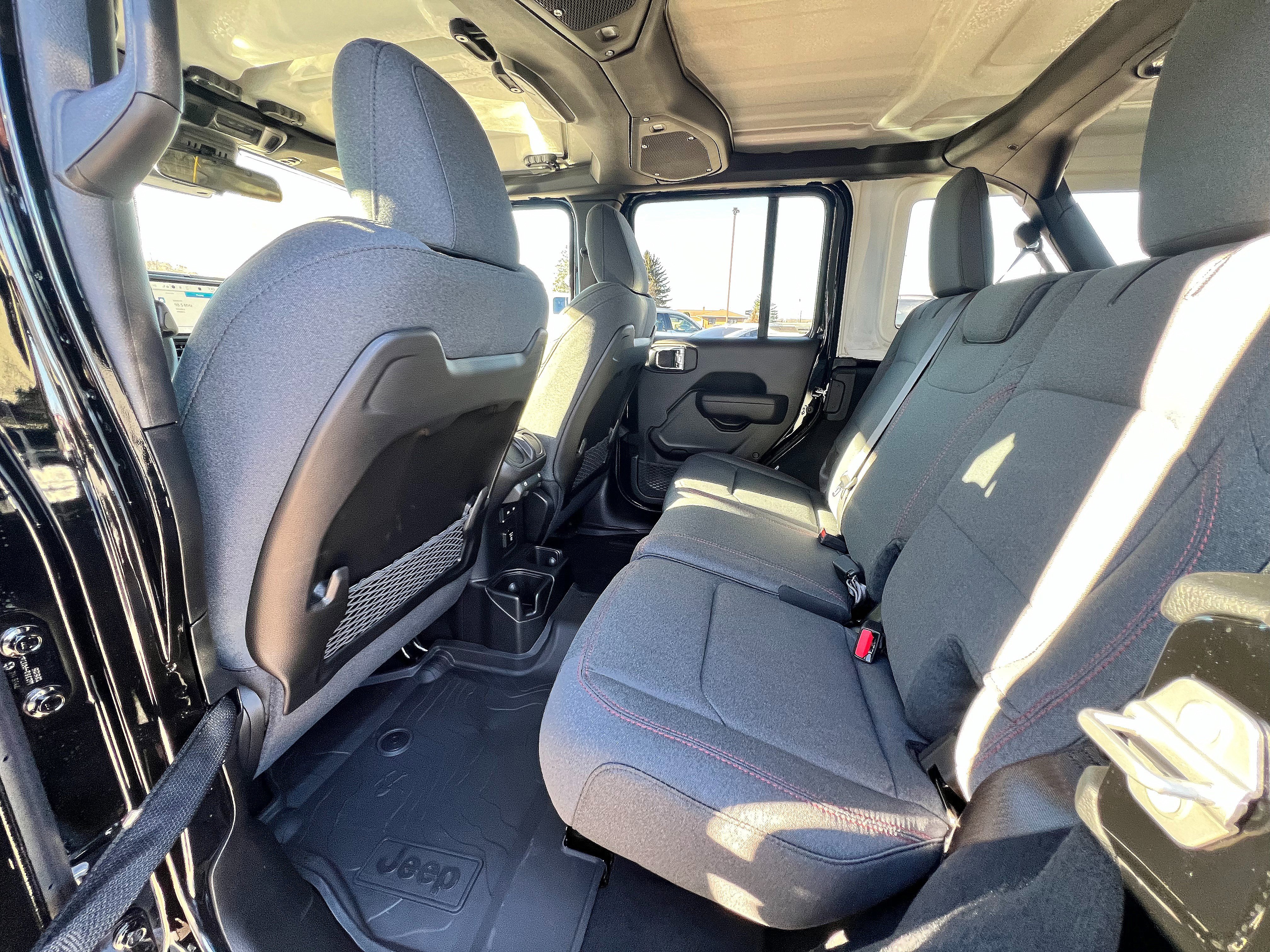 New 2026 Jeep Wrangler Unlimited Rubicon w/ Safety Group image 19