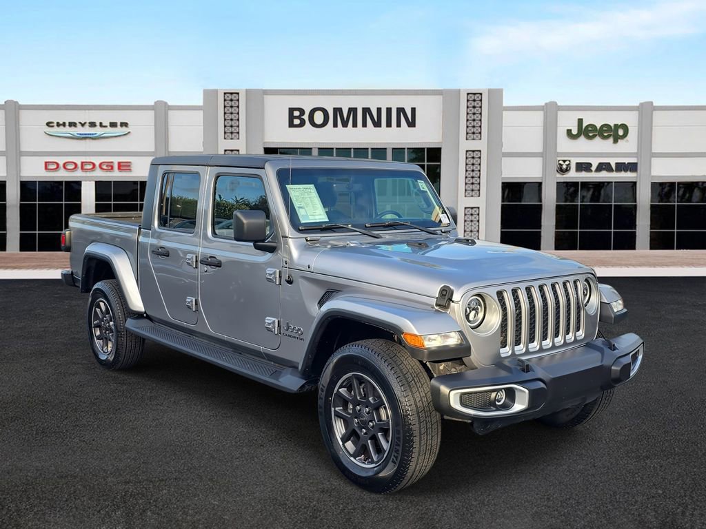Used 2020 Jeep Gladiator Overland image 2