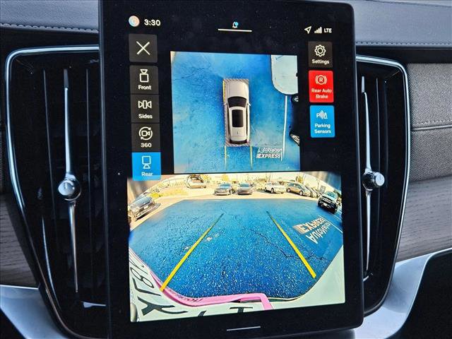 Certified 2026 Volvo XC90 B6 Plus w/ Protection Package image 17