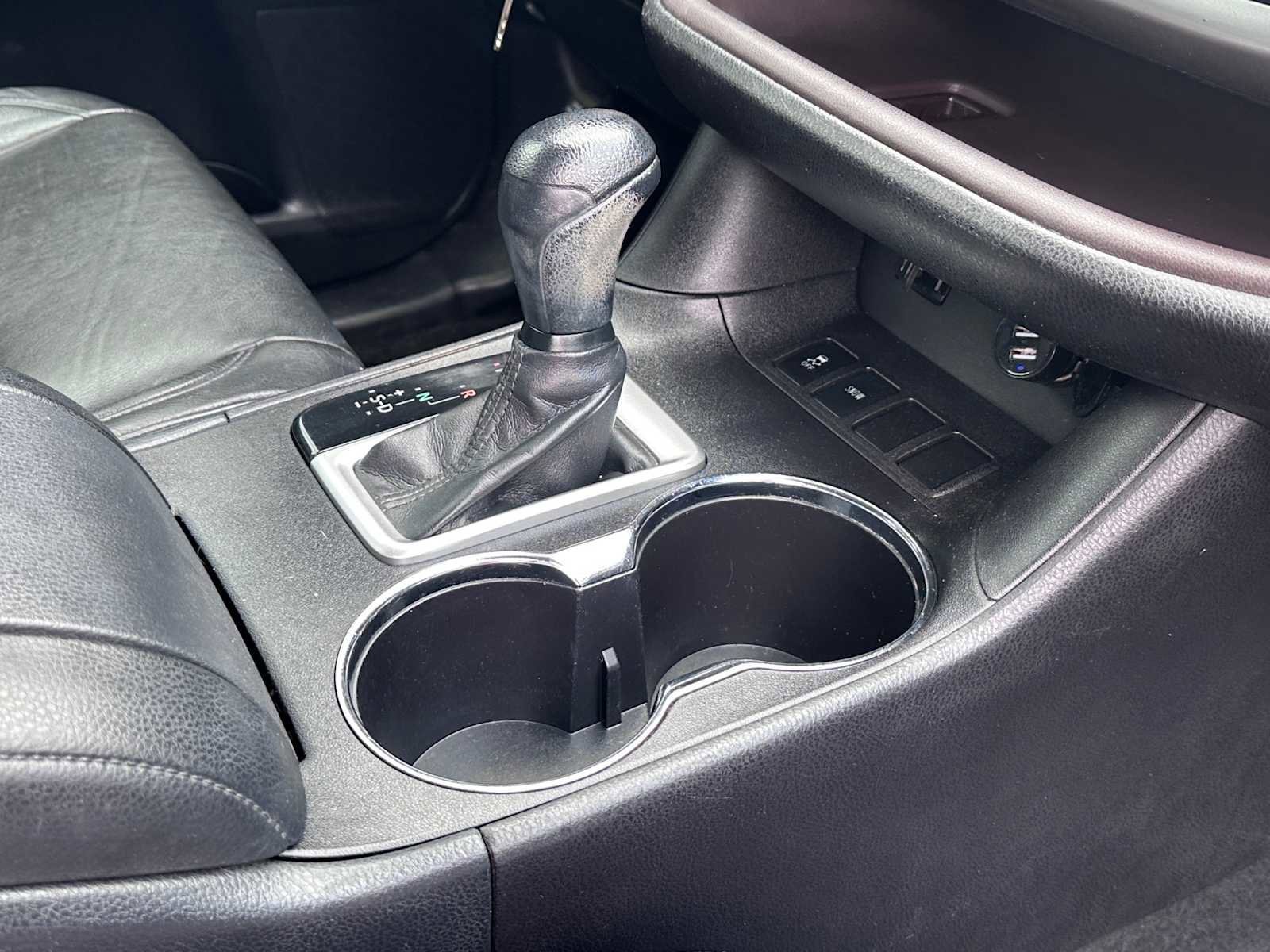 Used 2015 Toyota Highlander LE FWD image 22