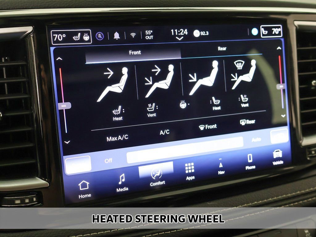 Used 2024 Chrysler Pacifica Limited image 10