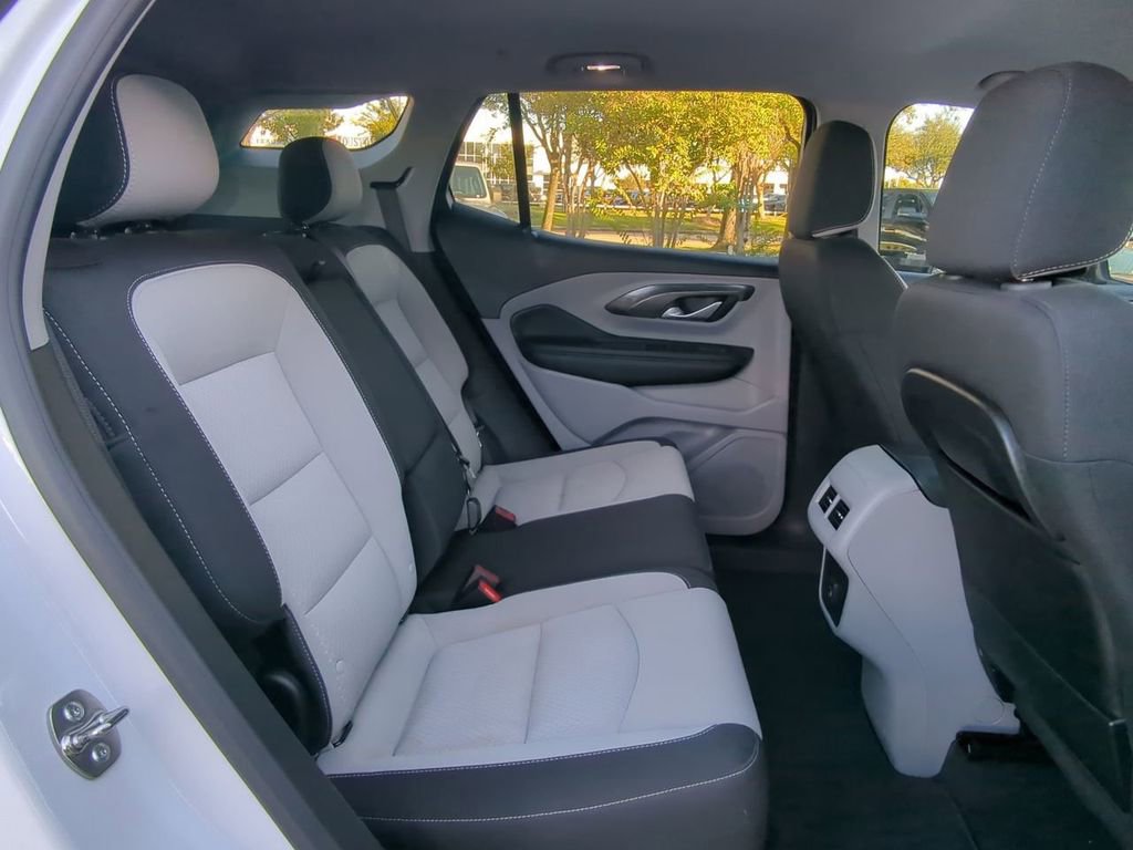 Used 2024 GMC Terrain SLE image 29