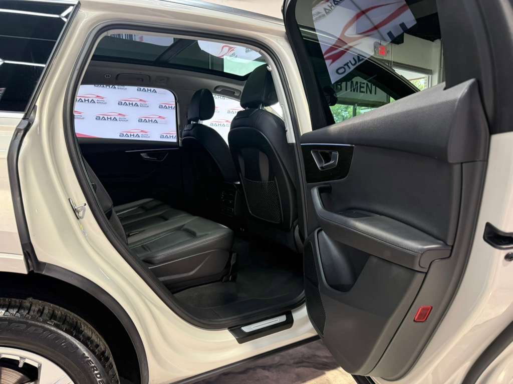 Used 2024 Audi Q7 Premium Plus image 40