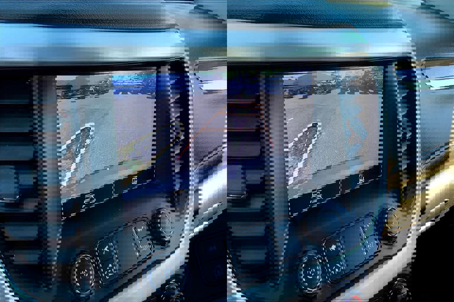 Certified 2023 GMC Acadia SLE w/ Driver Convenience Package image 28