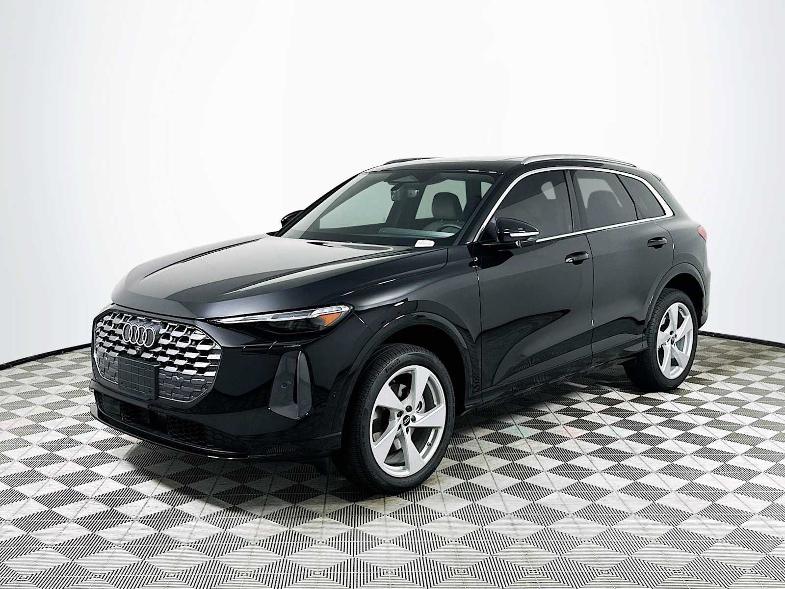 New 2026 Audi Q5 Premium Plus AWD/4WD image 3