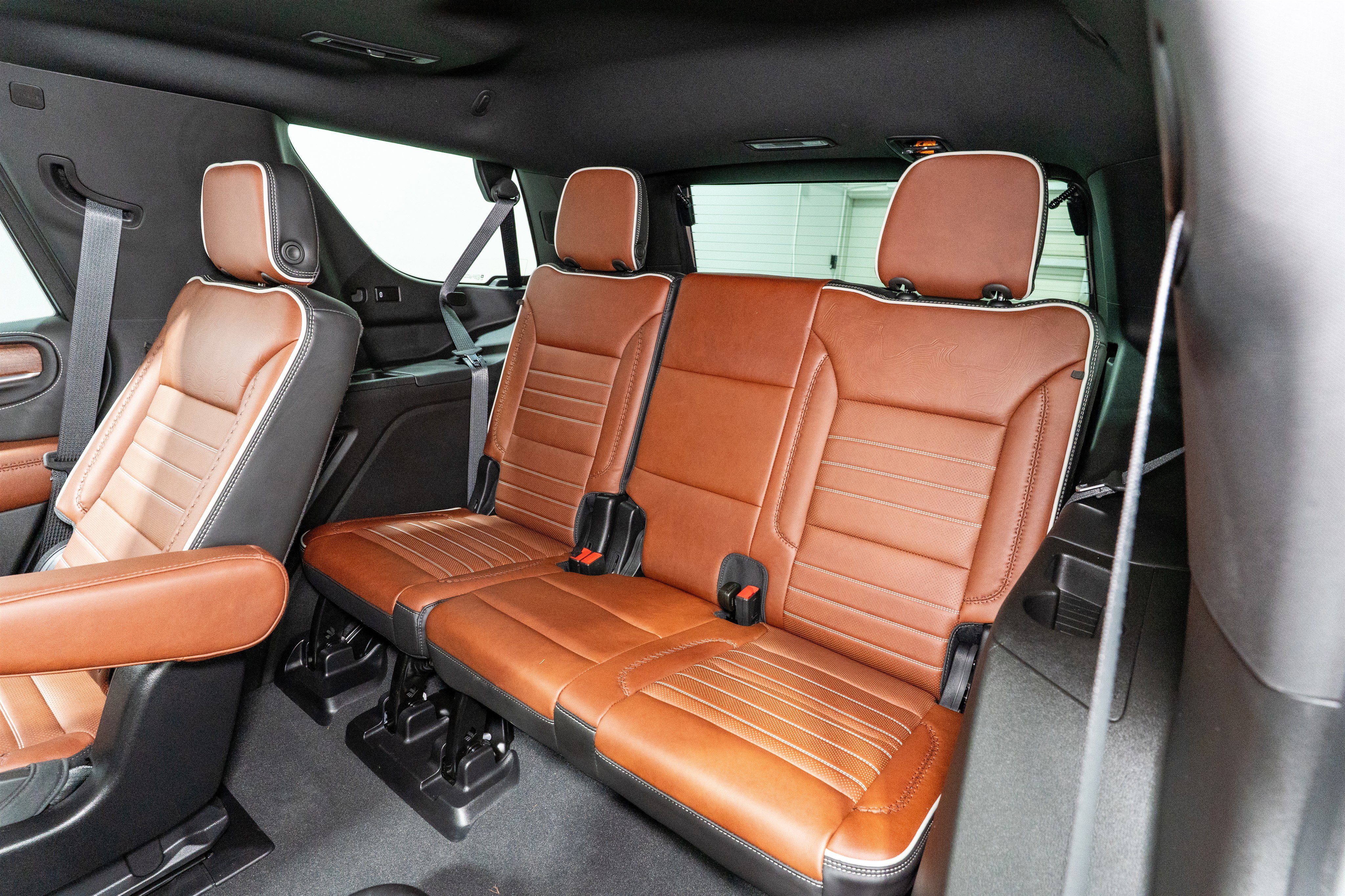 Used 2024 GMC Yukon Denali Ultimate image 36