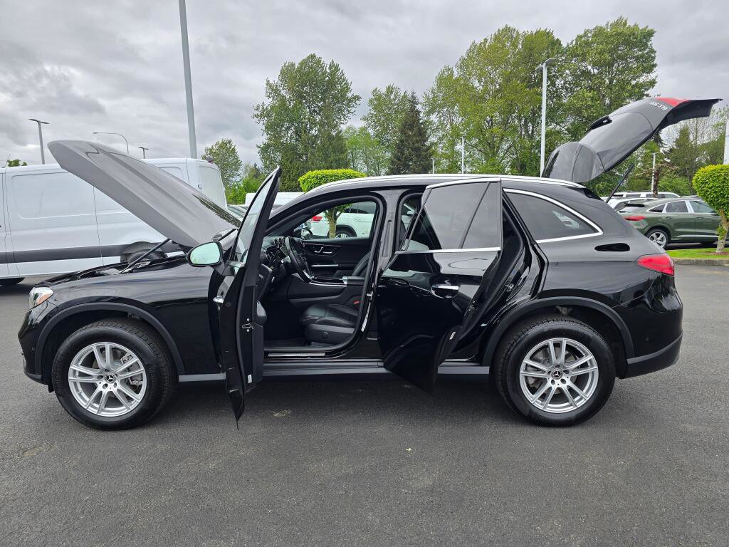 Used 2023 Mercedes-Benz GLC 300 4MATIC image 12