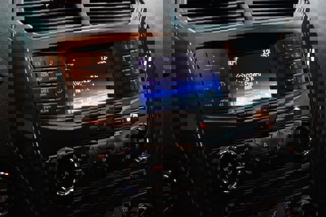 Used 2017 Ford Explorer XLT image 16