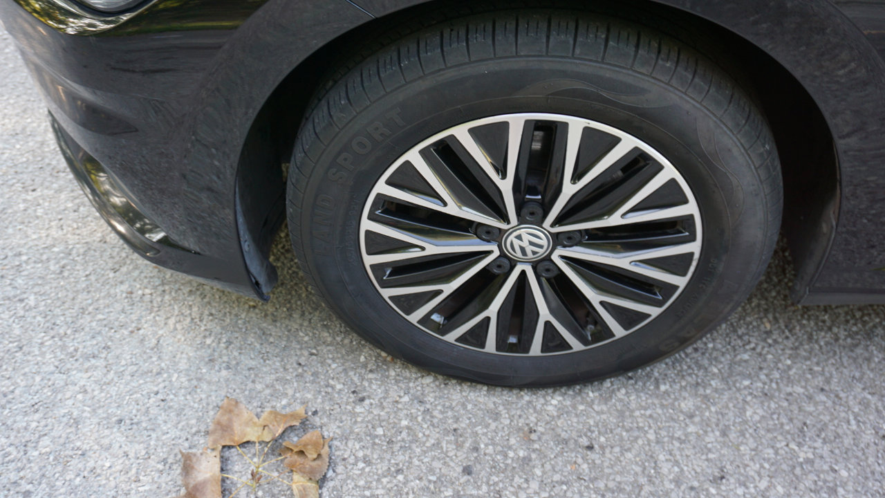 Used 2019 Volkswagen Jetta SE image 9