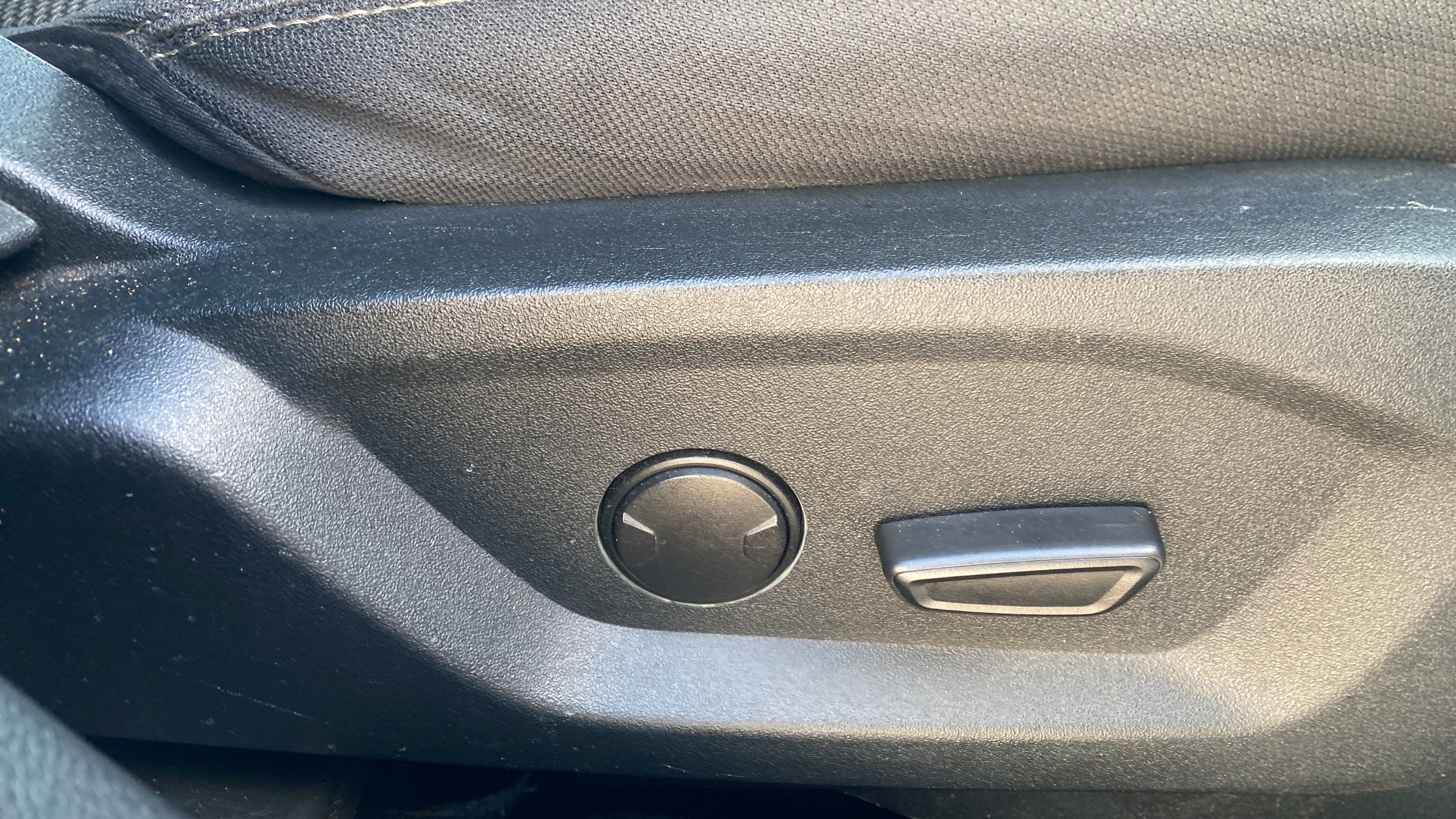 Used 2019 Ford Explorer XLT w/ Equipment Group 201A FWD image 23