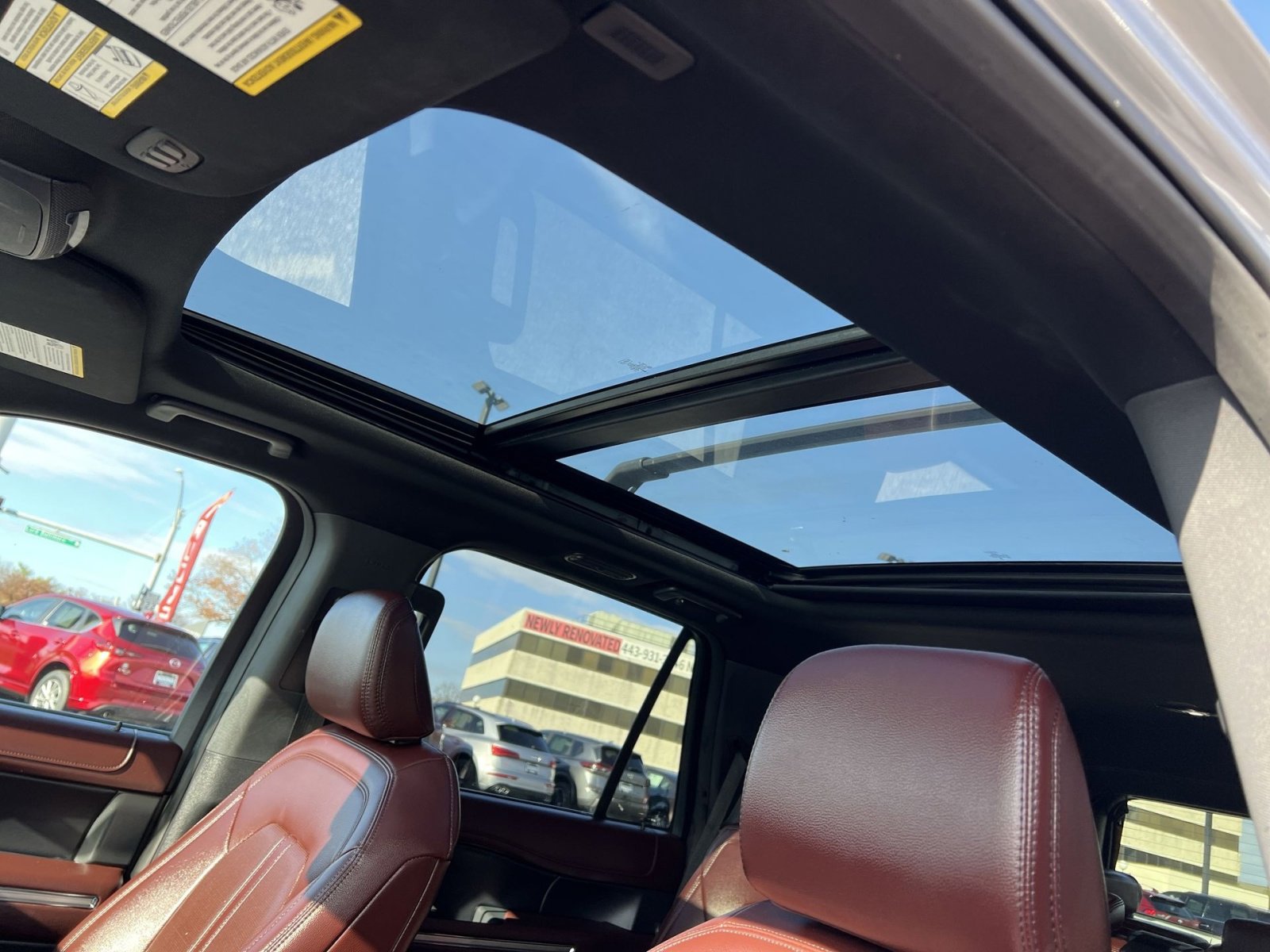 Used 2024 Ford Expedition Limited image 24