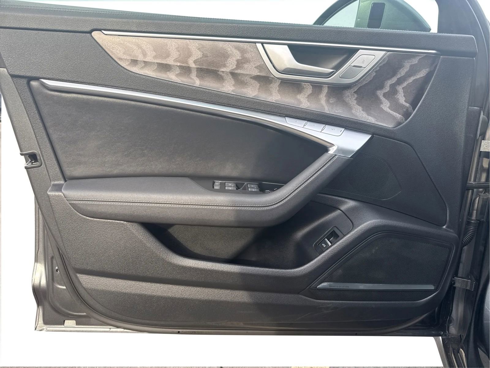 Used 2024 Audi A6 Premium Plus image 19