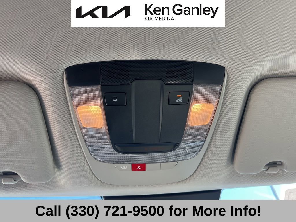 Certified 2025 Kia Sportage EX image 40