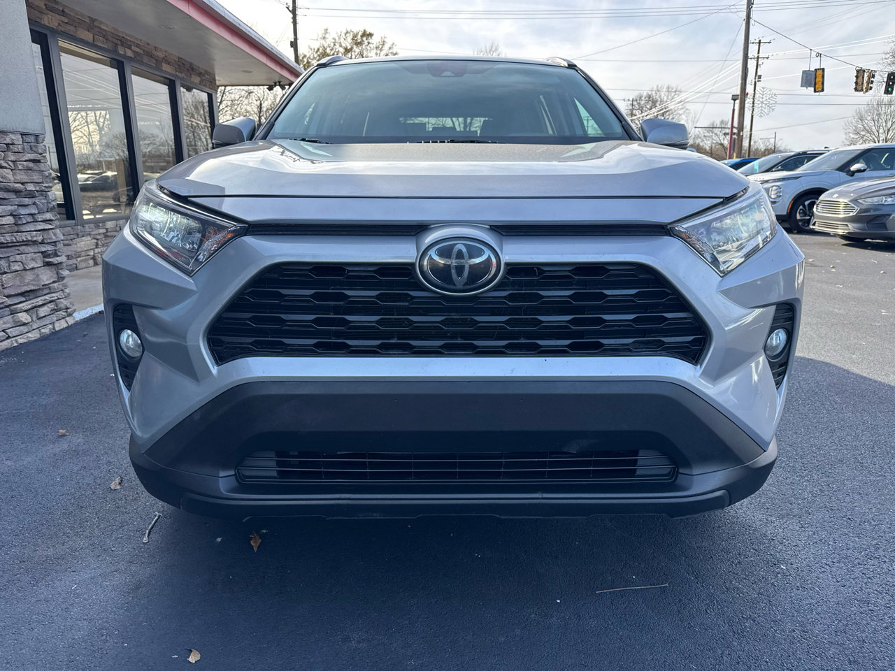 Used 2019 Toyota RAV4 XLE image 8