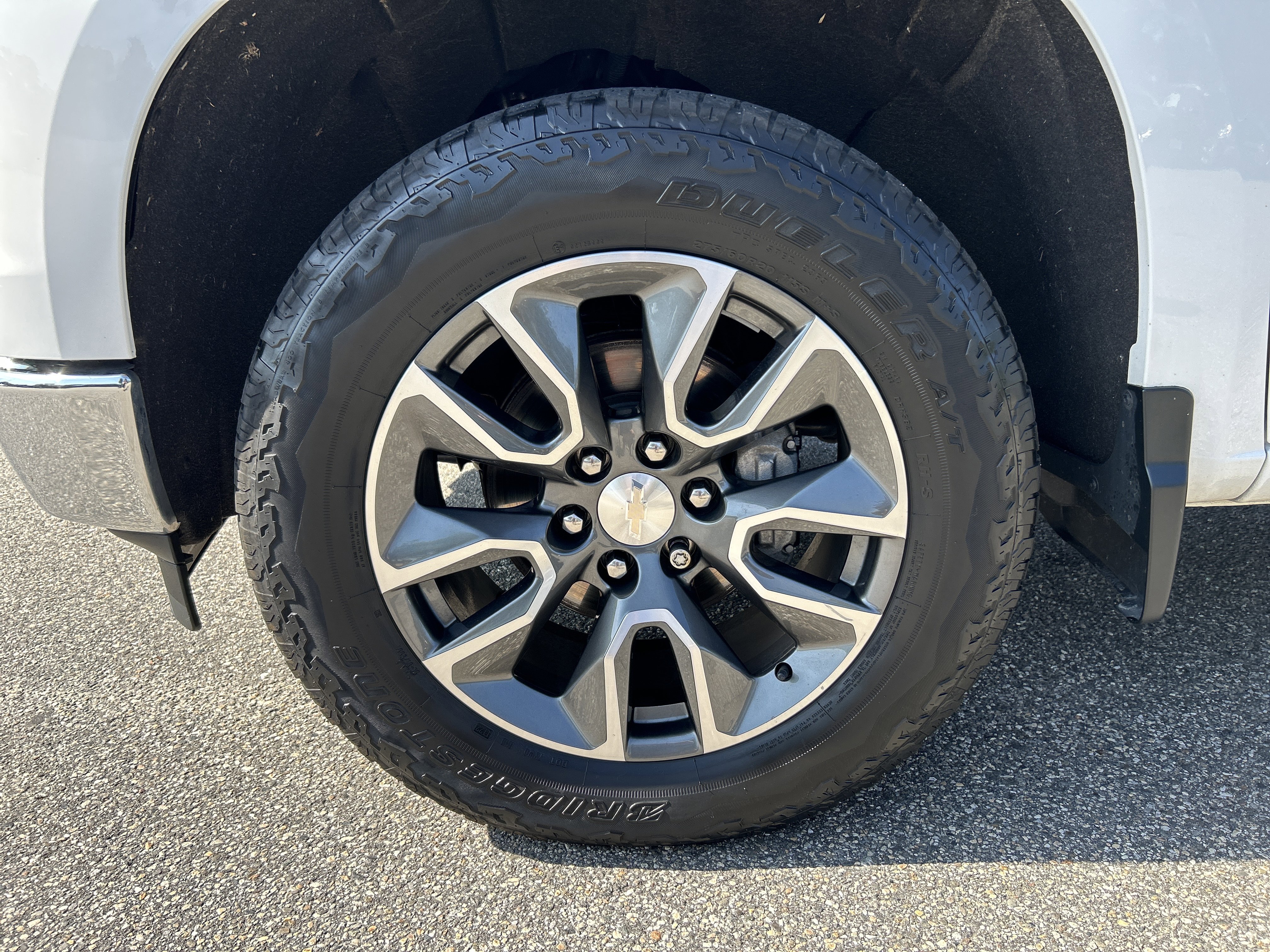 Used 2022 Chevrolet Silverado 1500 LT image 12