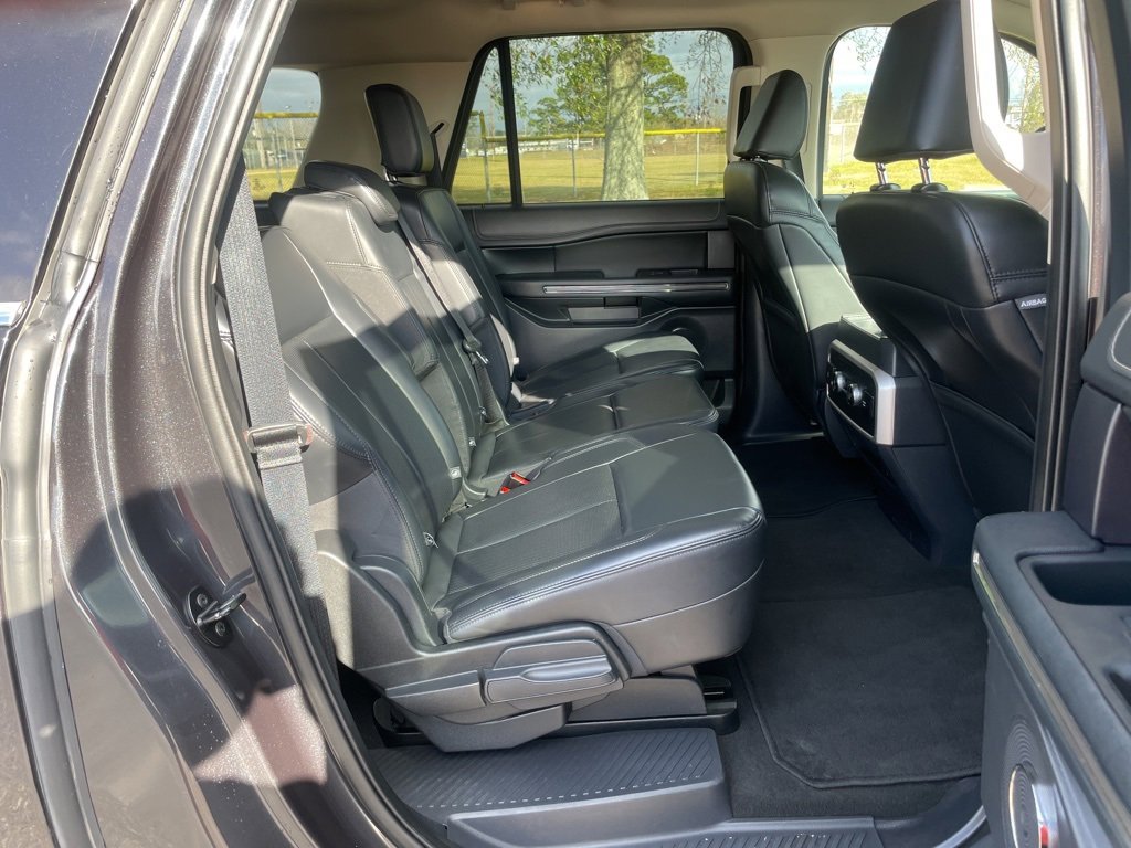 Used 2024 Ford Expedition Max XLT image 17
