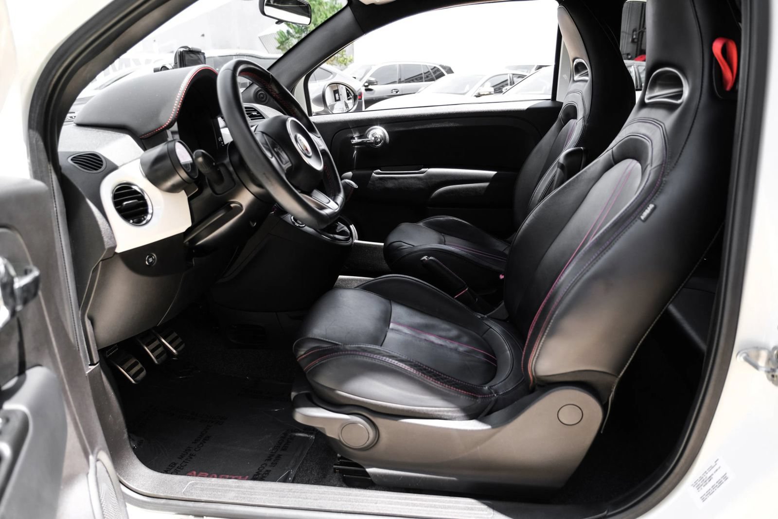 Used 2013 FIAT 500 Abarth w/ Comfort/Convenience Group FWD image 3