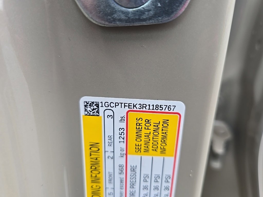 Used 2024 Chevrolet Colorado ZR2 w/ Technology Package image 15