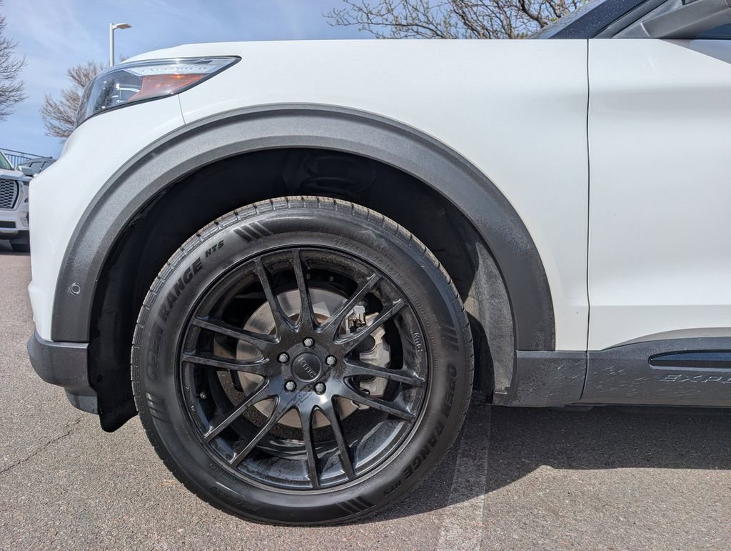 Used 2020 Ford Explorer ST w/ Premium Technology Package image 11