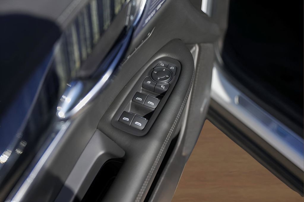 Certified 2023 Cadillac XT6 Premium Luxury w/ Technology Package image 25