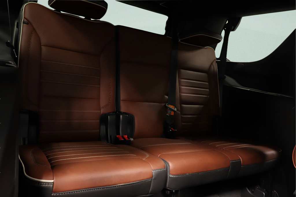 Used 2023 GMC Yukon Denali Ultimate AWD/4WD image 28