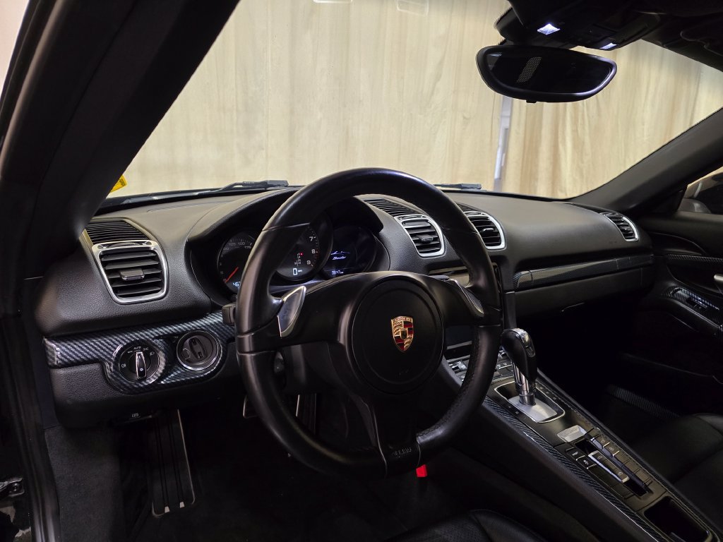 Used 2015 Porsche Boxster RWD image 16