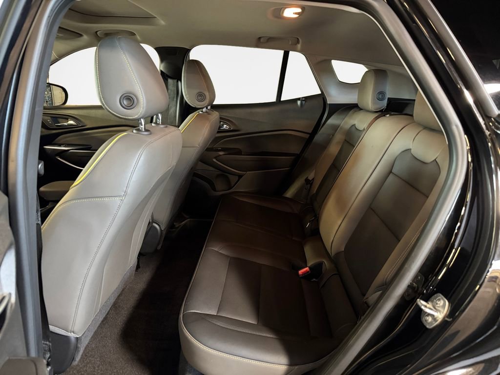 Used 2024 Chevrolet Trax ACTIV w/ Sunroof Package FWD image 24