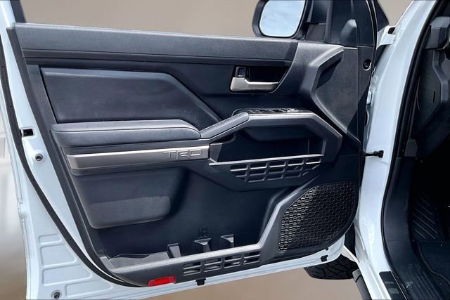 Used 2025 Toyota Tacoma TRD Off-Road image 17